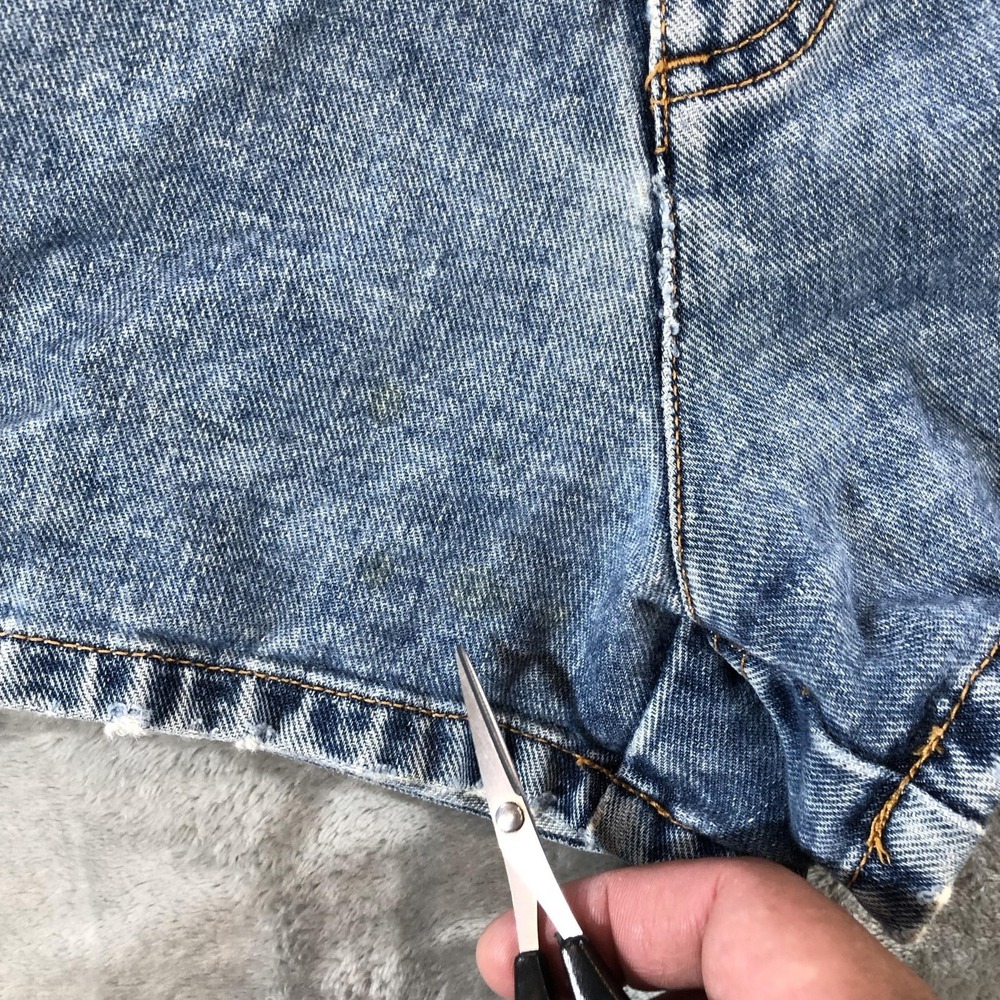 Vintage Calvin Klein Jeans Denim Shorts Juniors 9 28W Blue Cutoff Relaxed Y2K - Picture 13 of 16